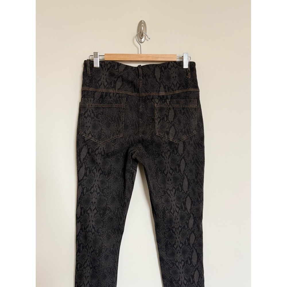 Lysse NY Snake Print Knit Denim Pants Size L NWT Smoothing Waist Stretch Pull-On - Picture 8 of 12